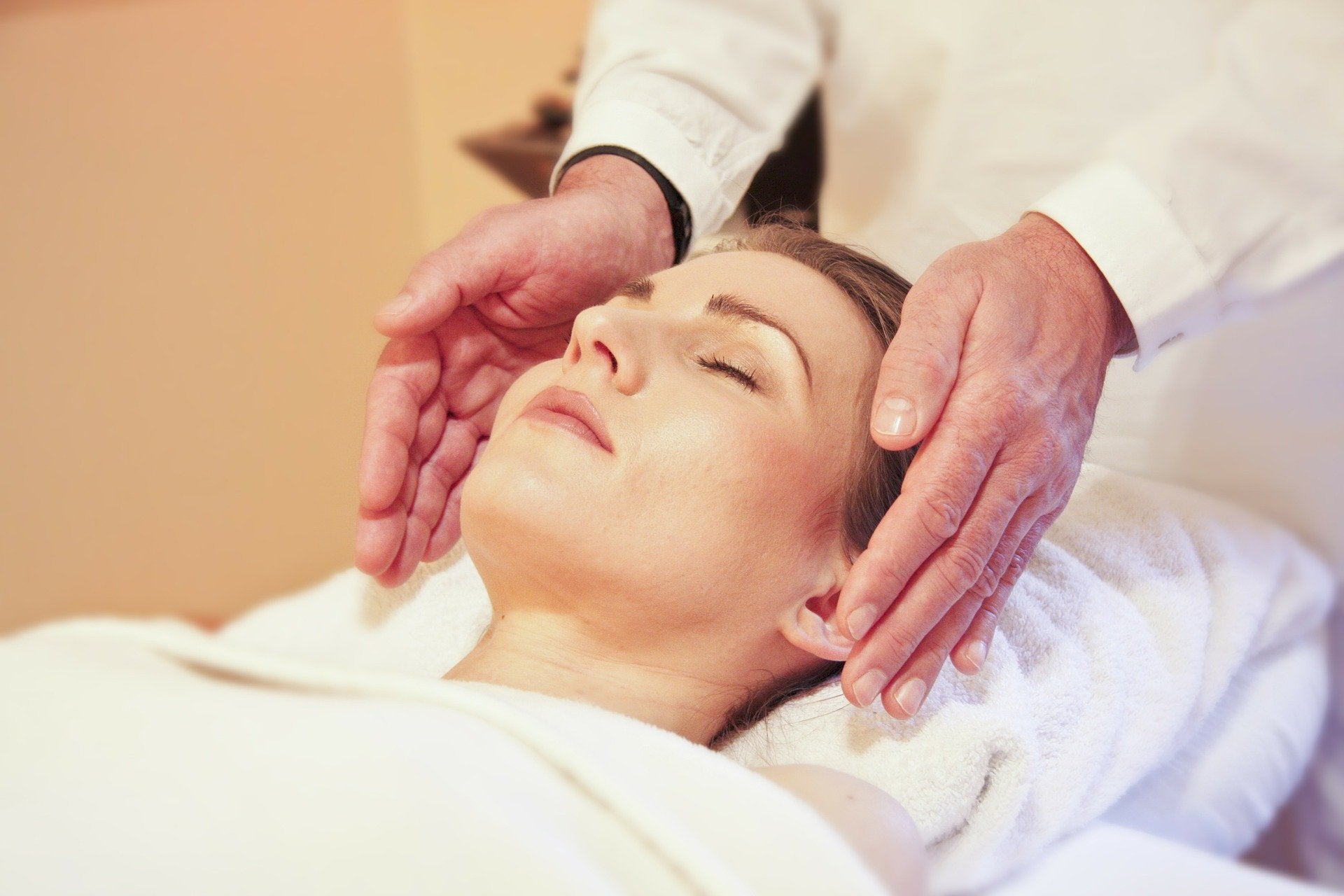 Indian Head Massage & Back Neck & Shoulder Massage